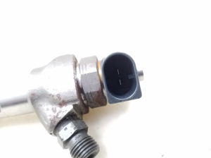  Fuel injector 