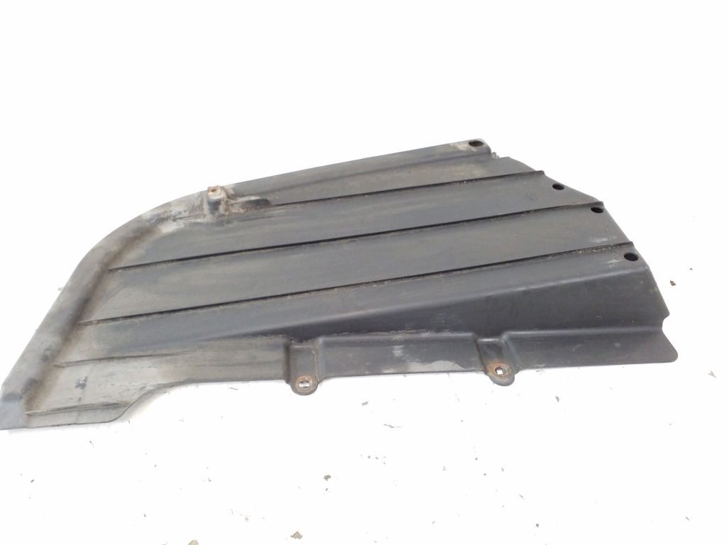 MERCEDES-BENZ C-Class W204/S204/C204 (2004-2015) Right Side Underbody Cover A2046900607 21986105