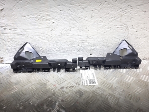 Front bumper bracket - 620504350R