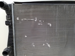  Cooling radiator 