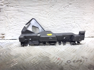 Front bumper bracket - 622209504R