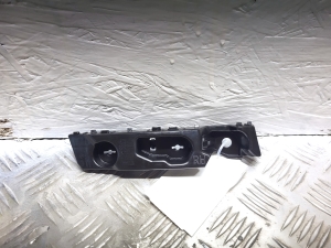 Front bumper bracket - 622207868R