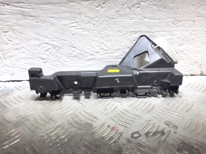 Front bumper bracket - 622215320R