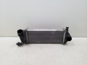 Vahejahuti radiaator - 144963234R