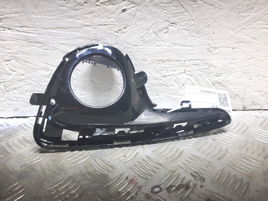 TOYOTA Yaris (2011–2020) Front bumper lower grille 52040-0D140 TOYOTA Yaris (2011–2020) Front bumper lower grille 52040-0D140