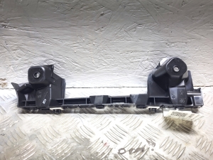 Rear bumper bracket - 852244569R