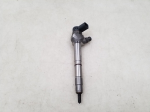  Fuel injector 