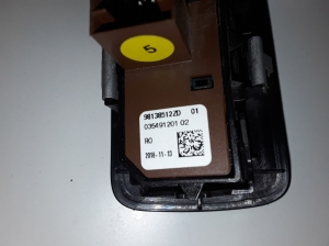 Citroen C3 Aircross (2017–2026) Other switch 98138512ZD - 2