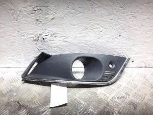 Front bumper fog lamp cover - 261A28562R
