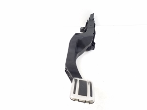   Accelerator pedal  - 9827705480 