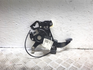 Parking brake pedal - A4474200084
