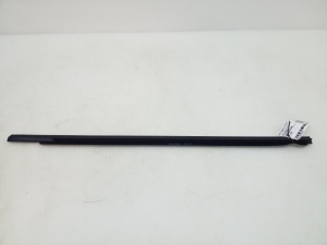Mercedes Benz E-Class W212 (2009–2015) Esiukse klaasi välimine liist A2127250465 - 2