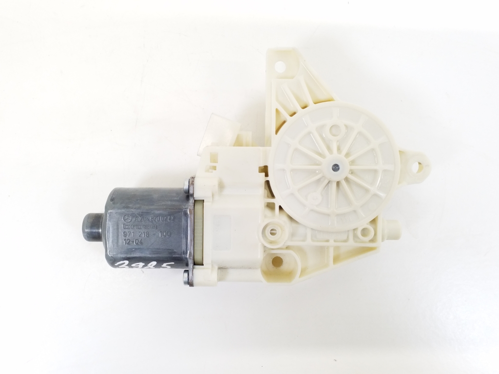 MERCEDES-BENZ C-Class W204/S204/C204 (2004-2015) Motor de control geam ușă dreapta față A2048200242 21985045