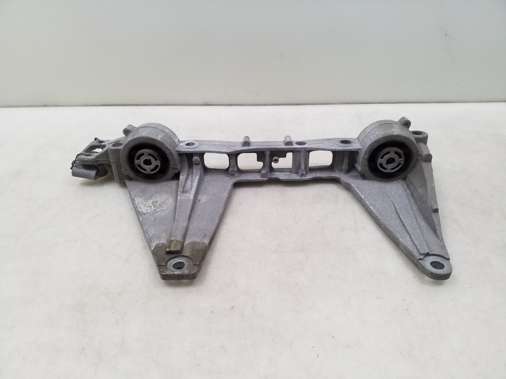 Mercedes Benz V-Class 447 (2014–2026) Rear differential mount Mercedes Benz V-Class 447 (2014–2026) Rear differential mount