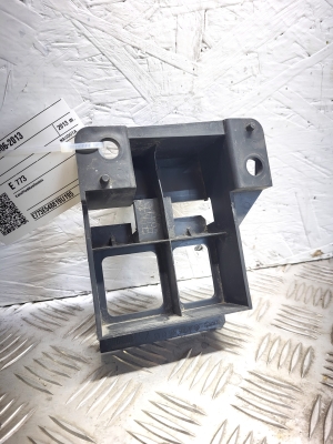 Mercedes Benz Sprinter /906/ (2006–2018) Front bumper bracket A9068850163 - 2