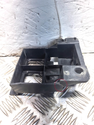 Mercedes Benz Sprinter /906/ (2006–2018) Front bumper bracket A9068850263 - 4
