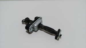 Rear side door opening limiter - 79480C5000