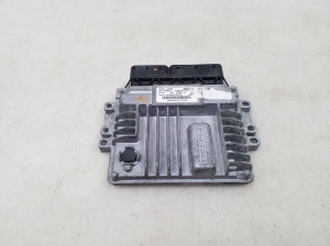 Calculateur moteur - 391302A720