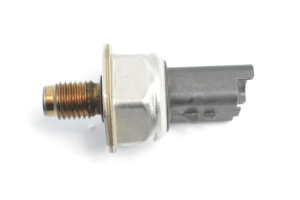 Fuel rail pressure sensor - 5WS40039