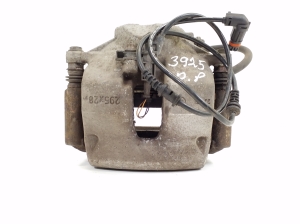 Mercedes Benz C-Class 204 (2007–2014) Front brake caliper A2044212681 - 4