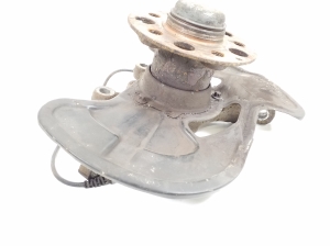 Mercedes Benz C-Class 204 (2007–2014) Radnabe Vorderrad A2044200744 - 4
