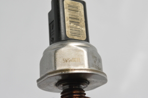 Citroen C4 (2004–2010) Fuel rail pressure sensor 5WS40039 - 4