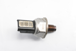 Fuel rail pressure sensor - 5WS40039