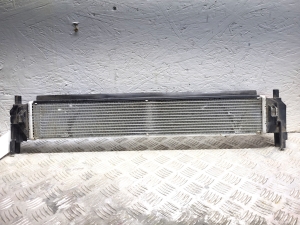 Volkswagen Golf VII (2012–2026) Vahejahuti radiaator 5Q0121251EH - 2