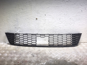 Skoda Octavia III (2013–2019) Front bumper lower grille 5E0853677H - 3