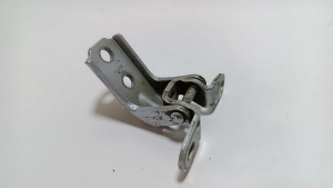 Kia Sorento (2014–2026) Front door lower hinge 793202B010 - 2