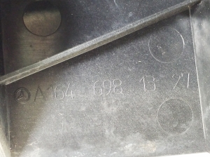 Mercedes Benz ML-Class 164 (2005–2011) Halterung für Schwellerverkleidung außen A1646981327 - 5