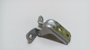 Kia Sorento (2014–2026) Front door top hinge 793102B010 - 2