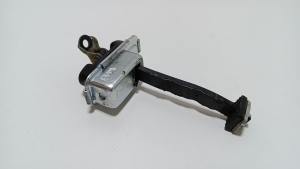 Kia Sorento (2014–2026) Front door check 79380C5000 - 3