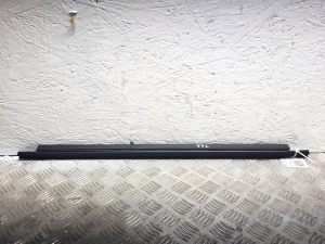 Front door inner window molding - A4477200224