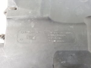 Mercedes Benz ML-Class 164 (2005–2011) Luftfiltergehäuse A6420902101 - 3