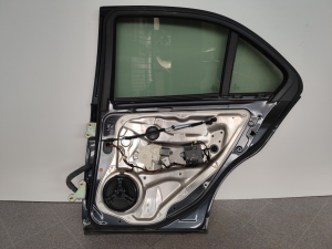 Mercedes Benz C-Class 204 (2007–2014) Tagumised küljeuksed A2047300205 - 2