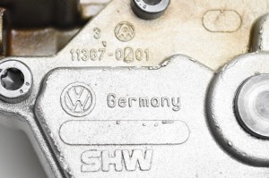 Volkswagen Golf V (2003–2009) Ölpumpe 03C103669E - 2