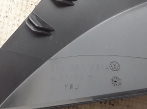 Volkswagen Beetle (2011–2026) Esipiilari siseviimistlus 5C5867234 - 2