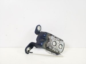 Mercedes Benz X-Class W470 (2017–2026) Front door lower hinge A4707200100 - 2