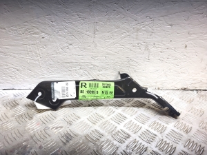 Halter Kotflügel vorne - 631409063R