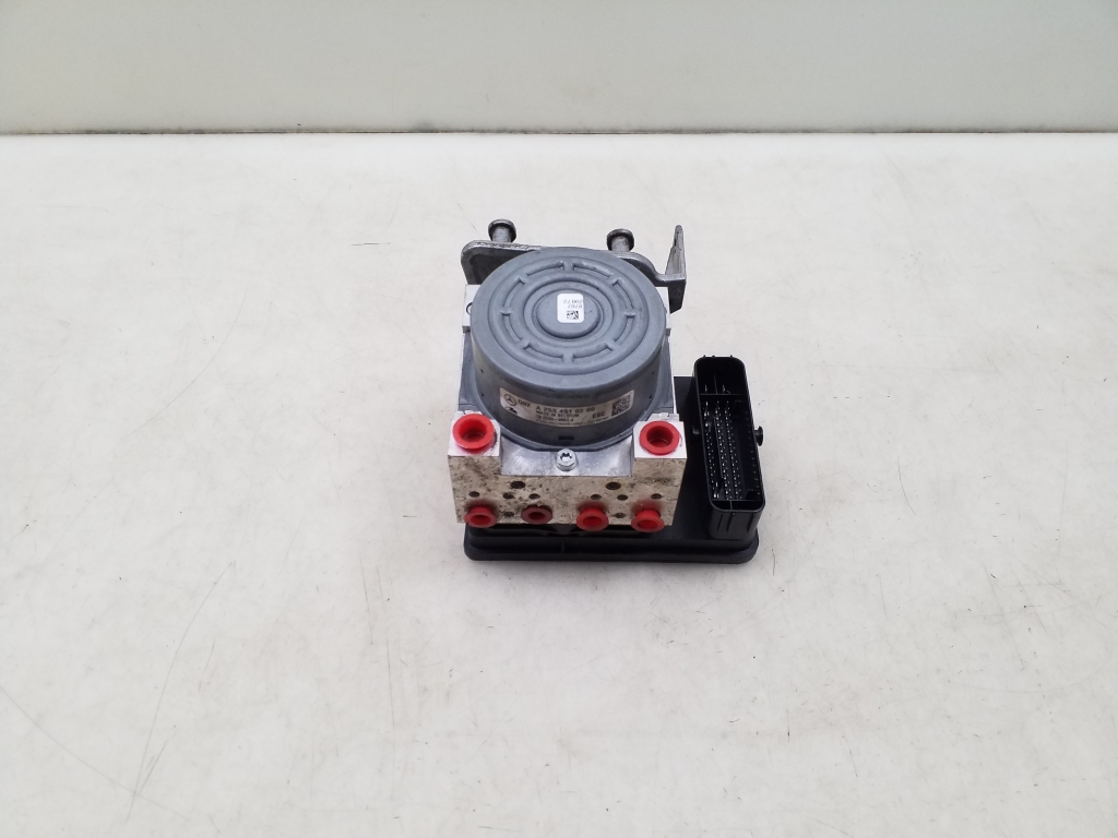 Mercedes Benz C-Class 205 (2014–2021) ABS plokk A2539011400 Mercedes Benz C-Class 205 (2014–2021) ABS plokk A2539011400
