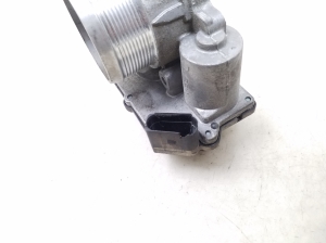 Volkswagen Crafter (2011–2017) Drosselklappe 076128063A - 3