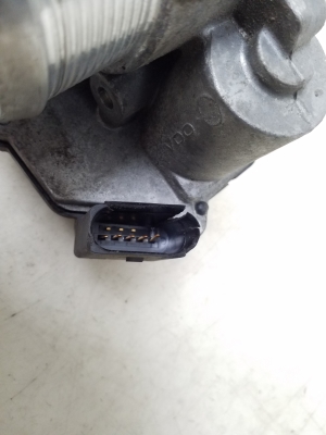 Volkswagen Crafter (2011–2017) Drosselklappe 076128063A - 5