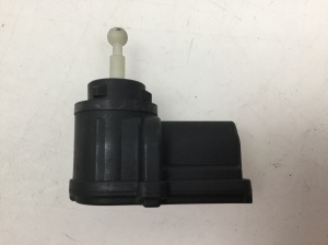 Scheinwerfer Stellmotor - 1J0941295B