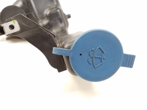 Mercedes Benz C-Class 204 (2007–2014) Front washer fluid reservoir A2048602160 - 2
