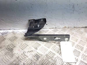 Hood hinge - 8t0823301