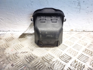 AUDI A5 (2007–2016) Tagumise poritiiva ventilatsioonivõre 8K0819161A - 2