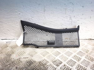 Windlaufverkleidung (Scheibenwischerabdeckung) - 8T1863051