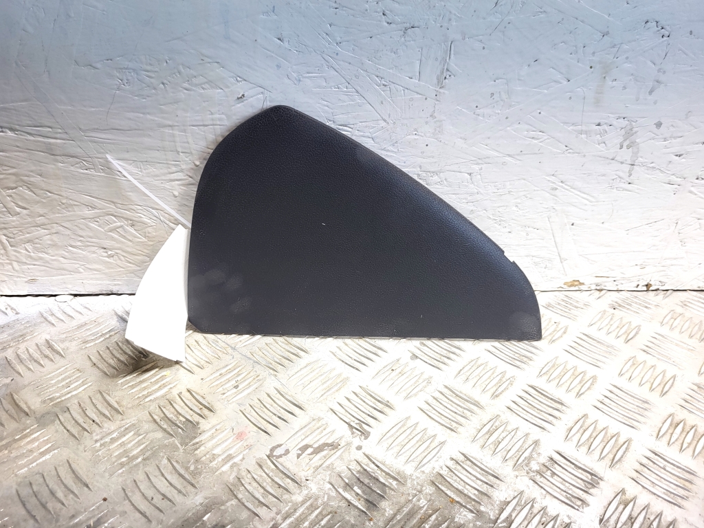 AUDI A5 (2007–2016) Sicherungskastendeckel vorne 8K0857085 AUDI A5 (2007–2016) Sicherungskastendeckel vorne 8K0857085