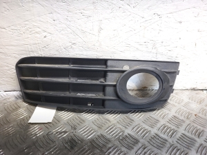 Front bumper lower grille - 8K0807682A